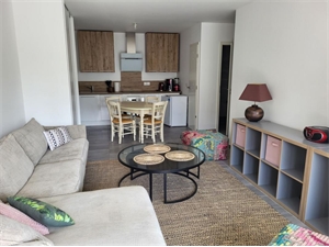 t2 à la vente -   01210  FERNEY VOLTAIRE, surface 47 m2 vente t2 - UBI478874549